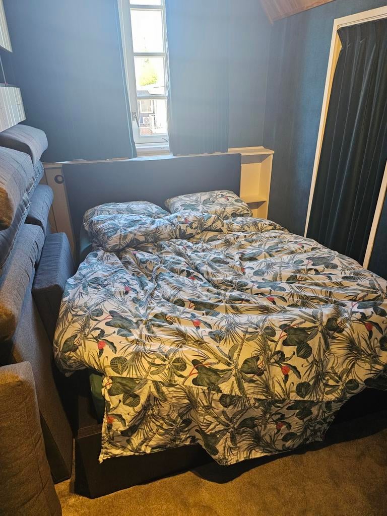 140cm bed inclusief matras, Huis en Inrichting, Ophalen, Zwart, Tweepersoons, 140 cm
