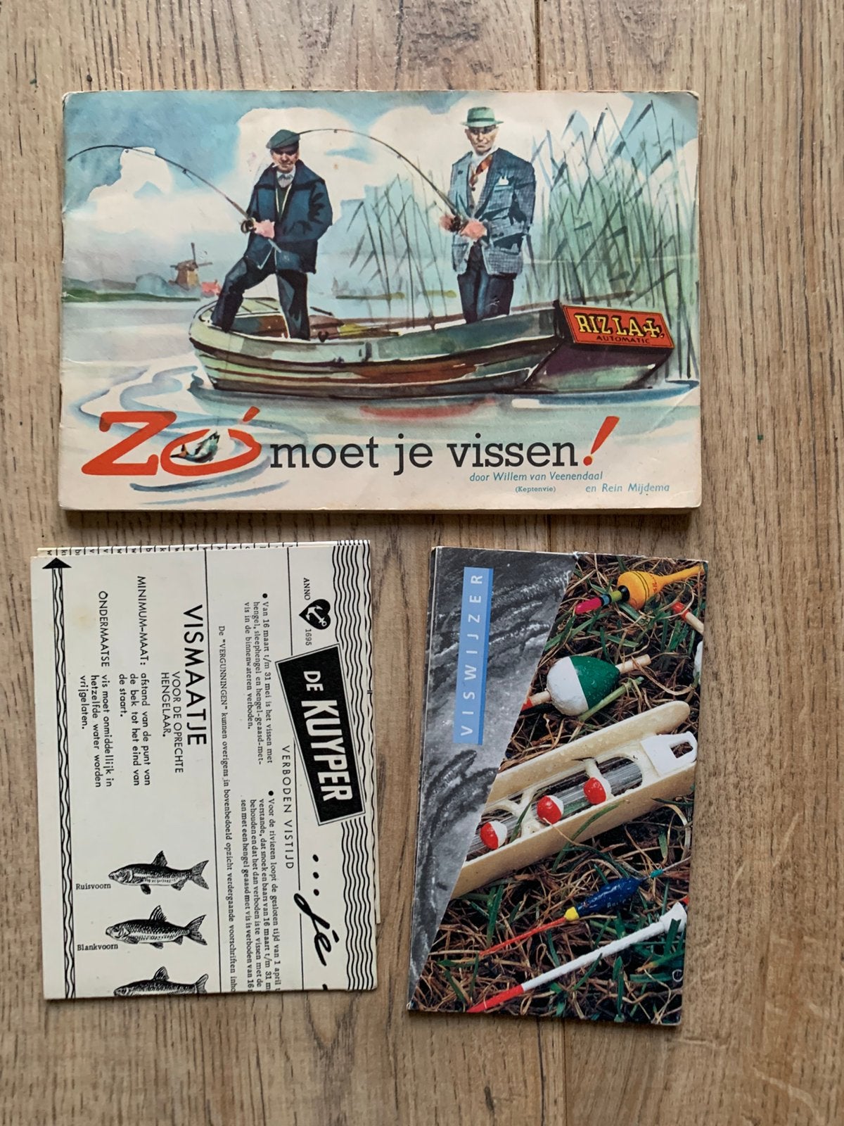 Hengelsport visboeken zo moet je vissen plaatjesalbum rizlax, Ophalen of Verzenden, Zo goed als nieuw, Boek of Tijdschrift