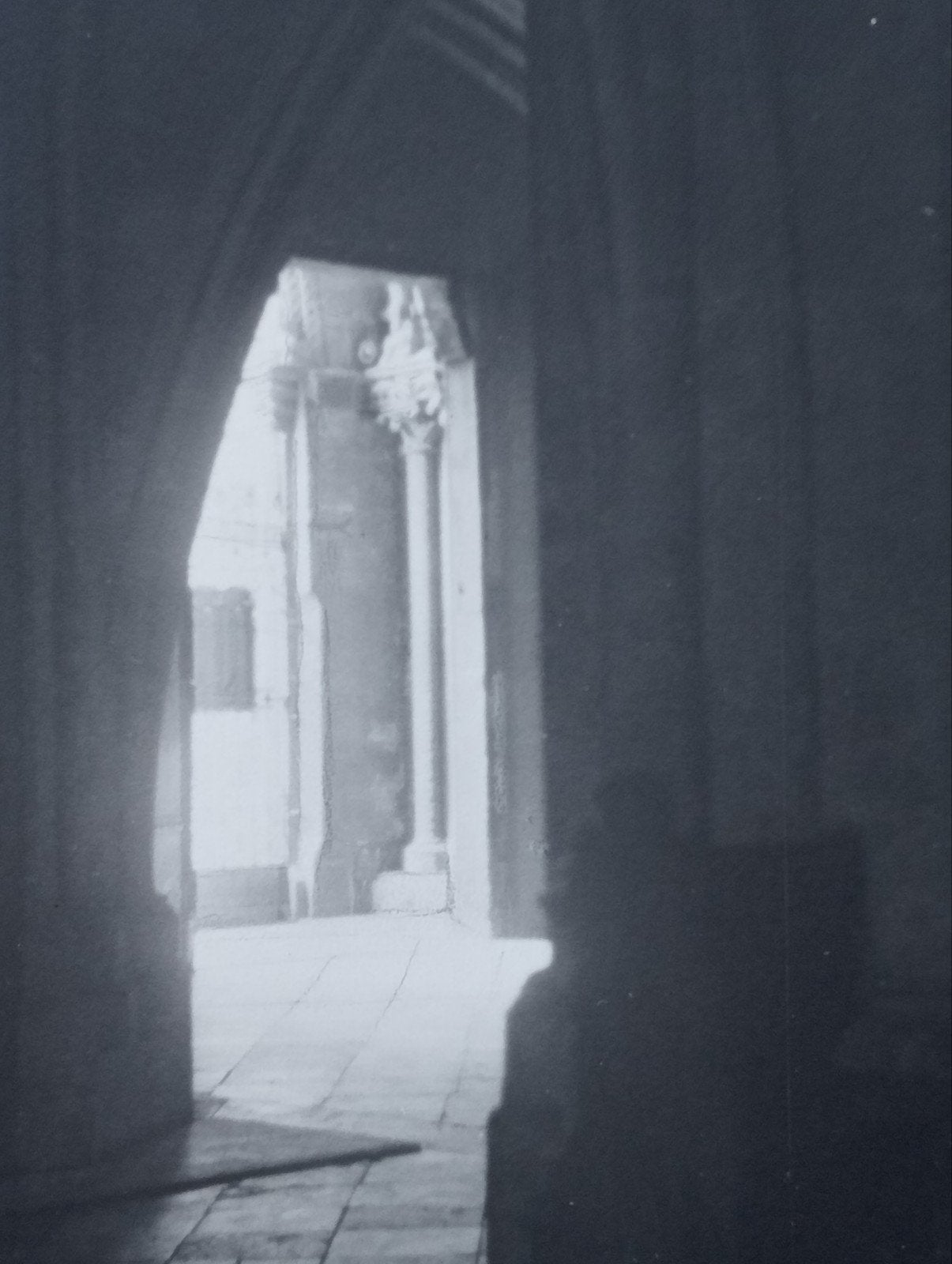 Doorkijk Poort jaren 30., Ophalen of Verzenden, Voor 1940, Gebruikt