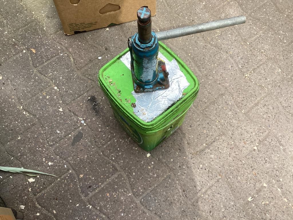Hydraulische potkrik 3 ton, Auto diversen, Autogereedschap, Ophalen of Verzenden, Gebruikt