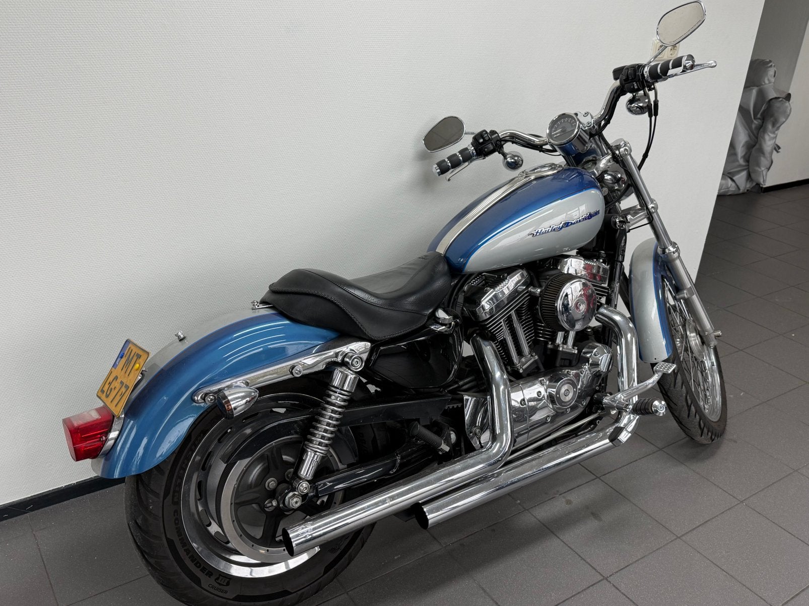 Harley-Davidson Sportster 1200 Custom - Blauw/Zilver, 2 cilinders, Meer dan 35 kW, Handgeschakeld, Chopper