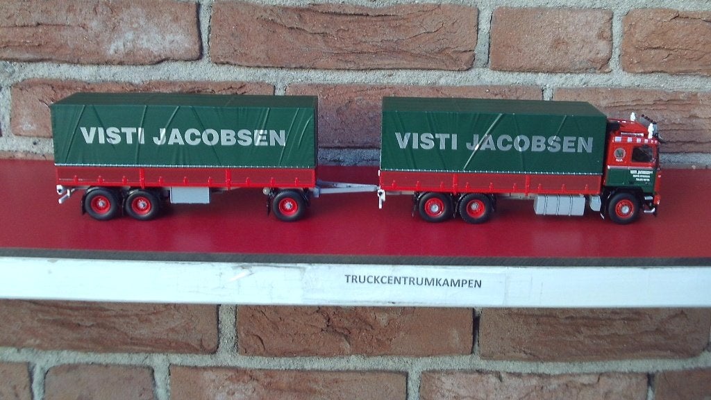 Tekno  Volvo  F12  van  Visti  Jacobsen.