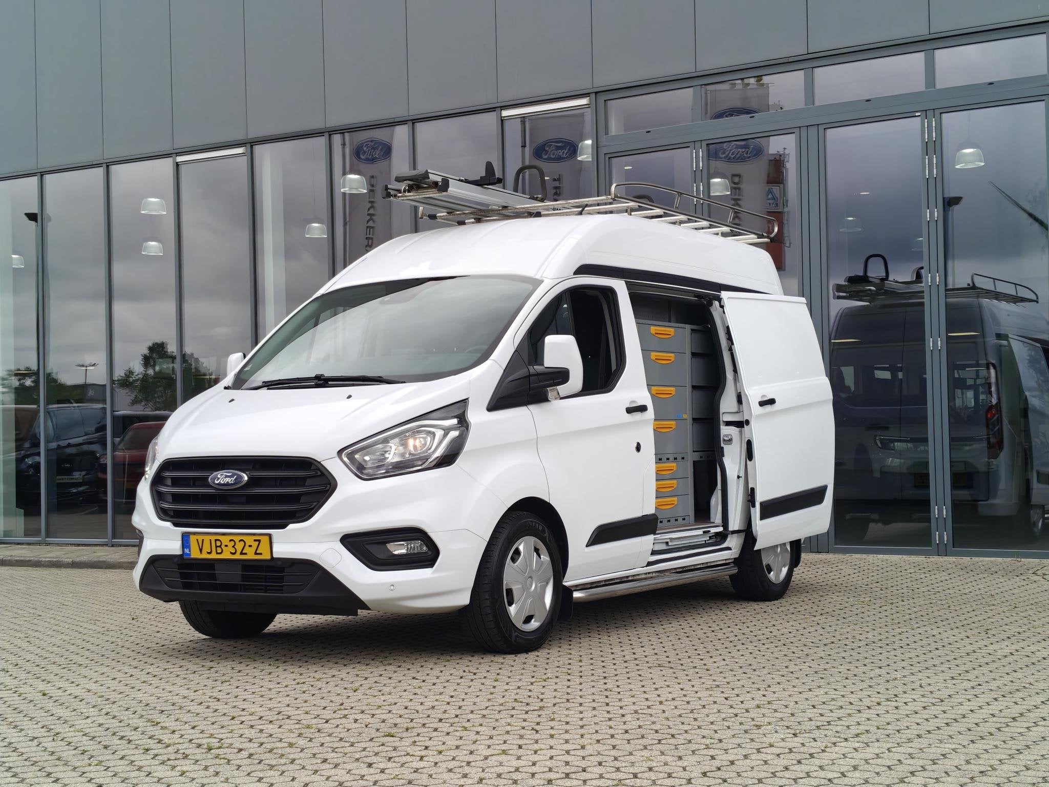 Ford Transit Custom 300 2.0 TDCI L1H2 Trend, Auto's, Euro 6, 4 cilinders, Wit, Origineel Nederlands