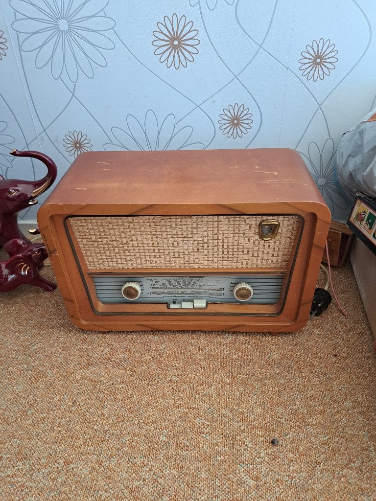 Oude antieke radio, Antiek en Kunst, Antiek | Tv's en Audio, Ophalen