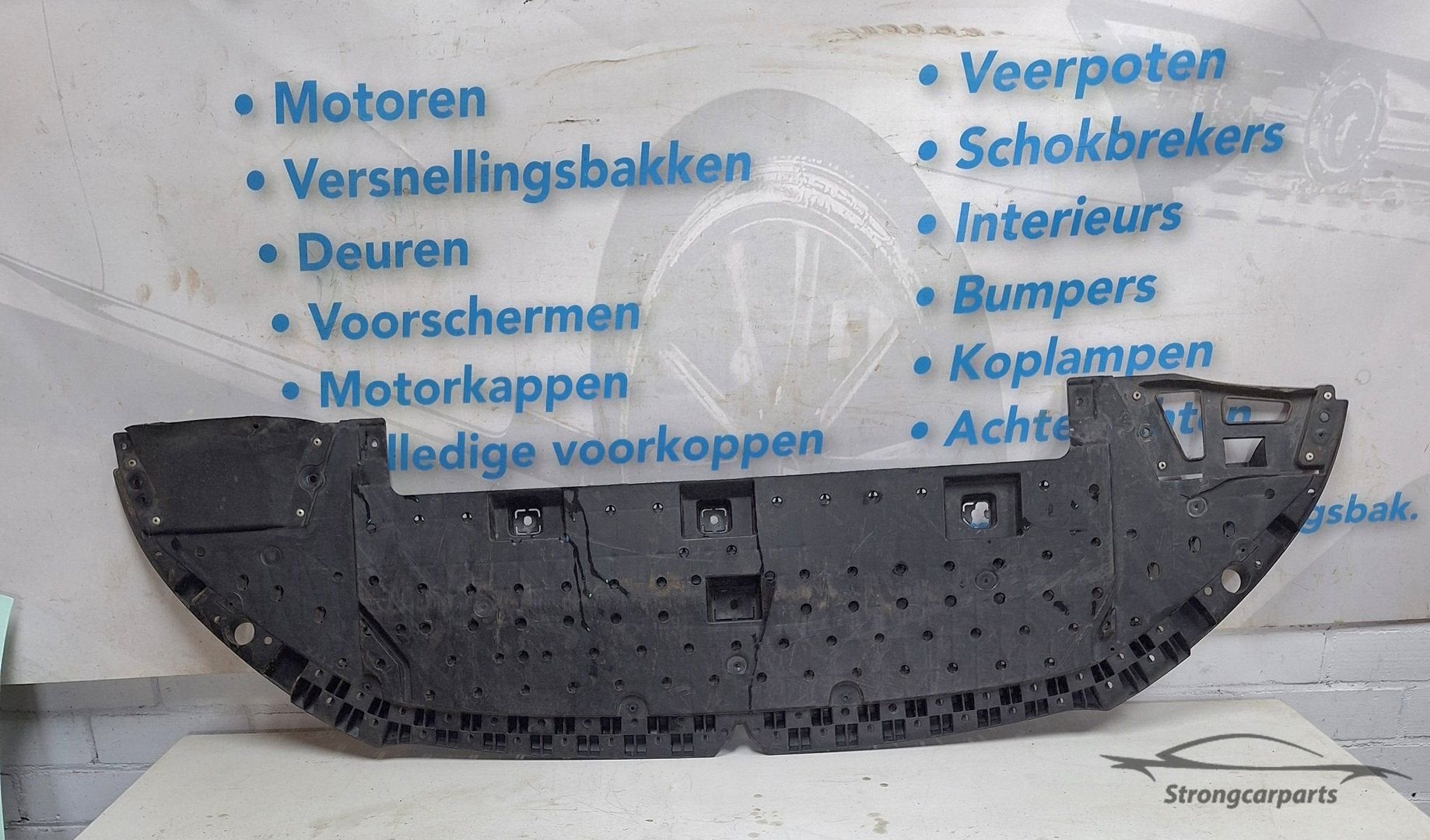 Opel Corsa F bumper beschermplaat bodem 9829531680 Origineel, Gebruikt, -, -, Opel