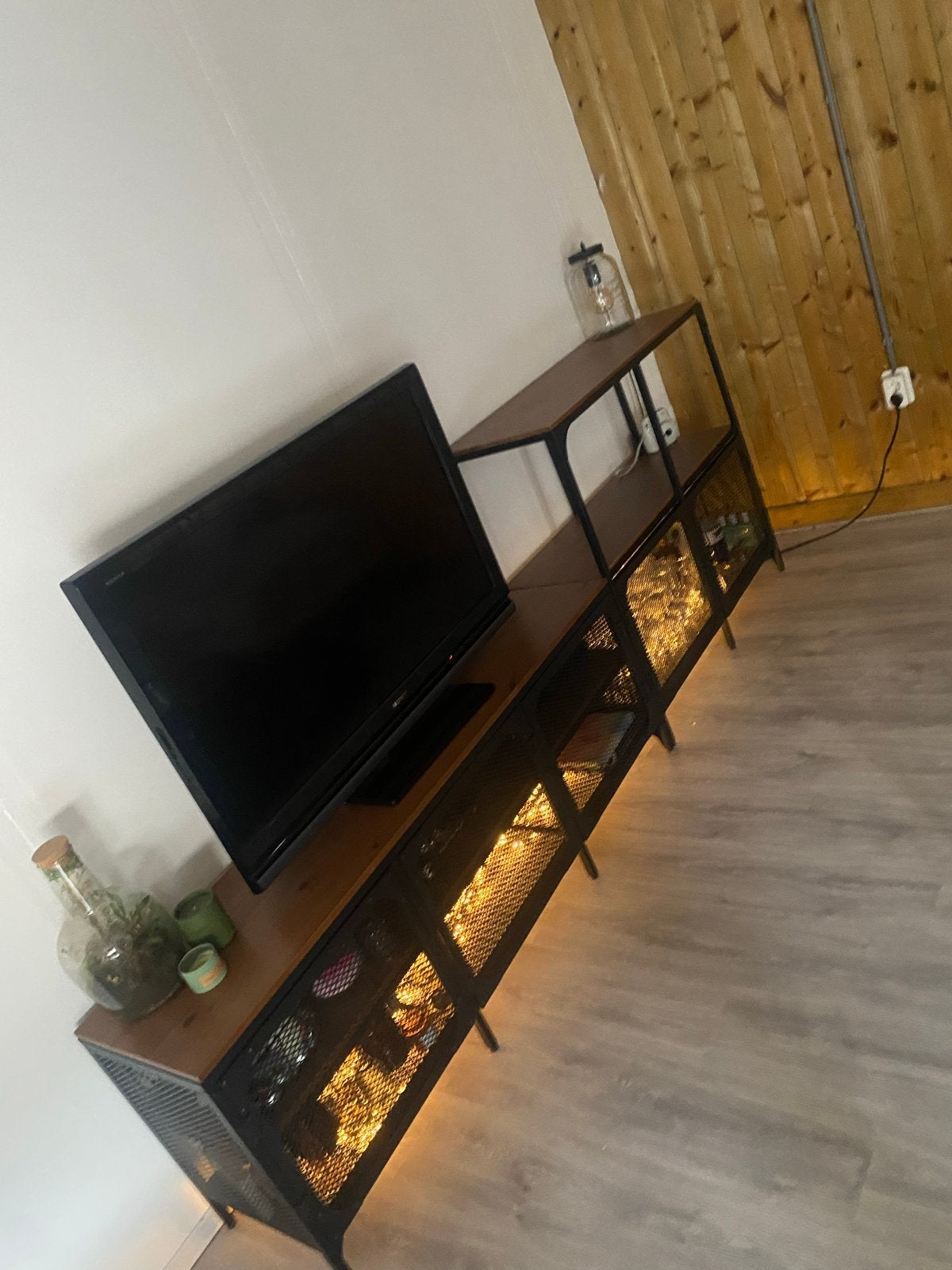 Tv meubel, 150 tot 200 cm, Ophalen of Verzenden, Zo goed als nieuw, Minder dan 100 cm