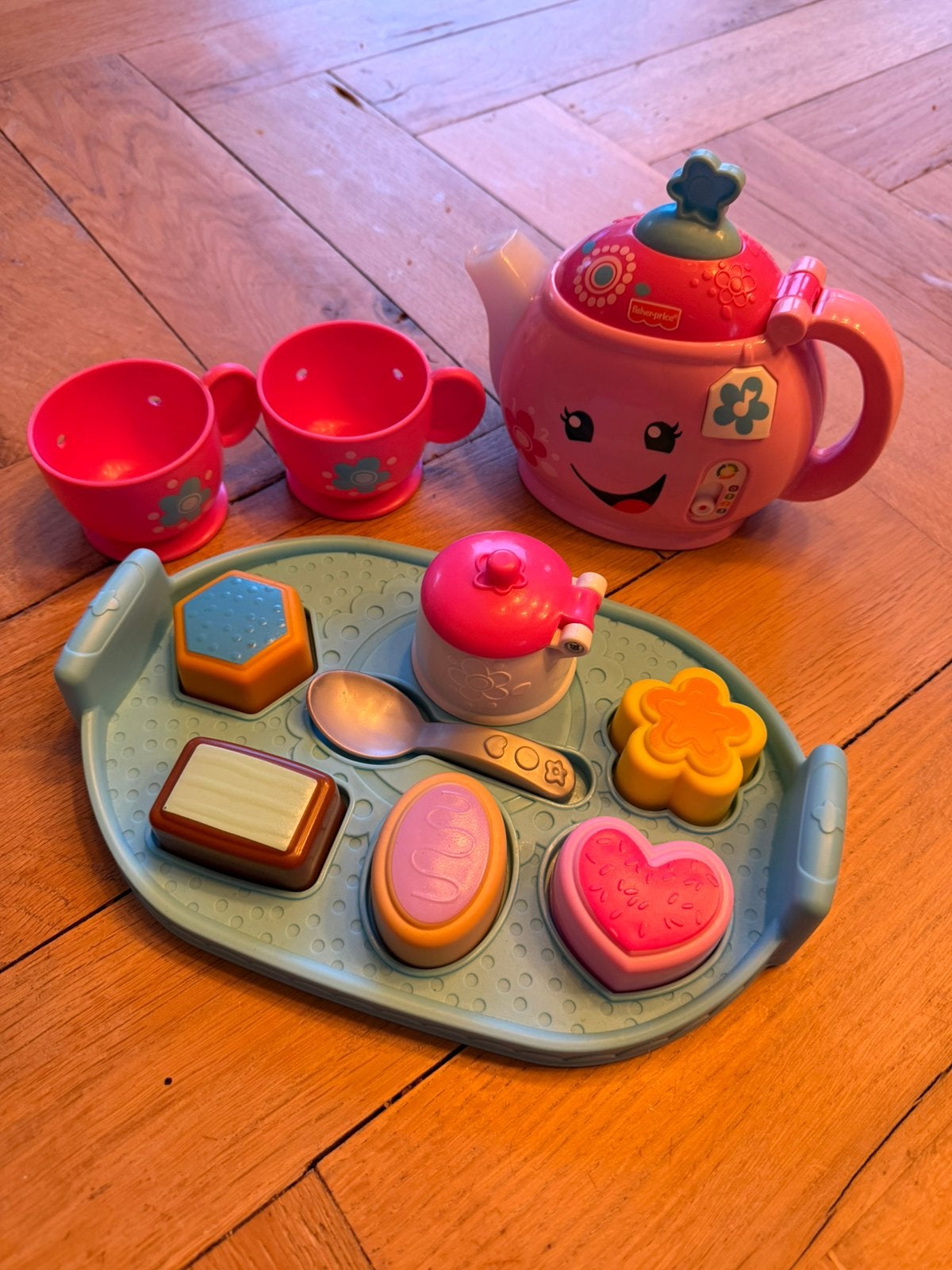 Fisher Price theeset met licht en geluid, Ophalen of Verzenden, Zo goed als nieuw, 6 maanden tot 2 jaar