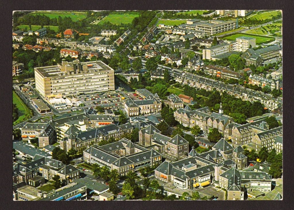Leiden - luchtopname Academisch Ziekenhuis, Ophalen of Verzenden, 1980 tot heden, Ongelopen, Zuid-Holland