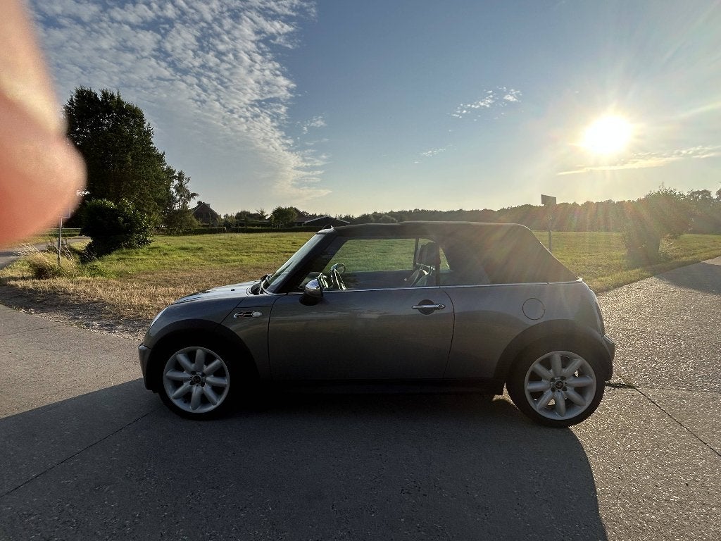 Mini 1.6 16V Cooper S Cabrio, Auto's, Mini, Particulier, Benzine, G, Cabriolet, Handgeschakeld, Origineel Nederlands, Zilver of Grijs