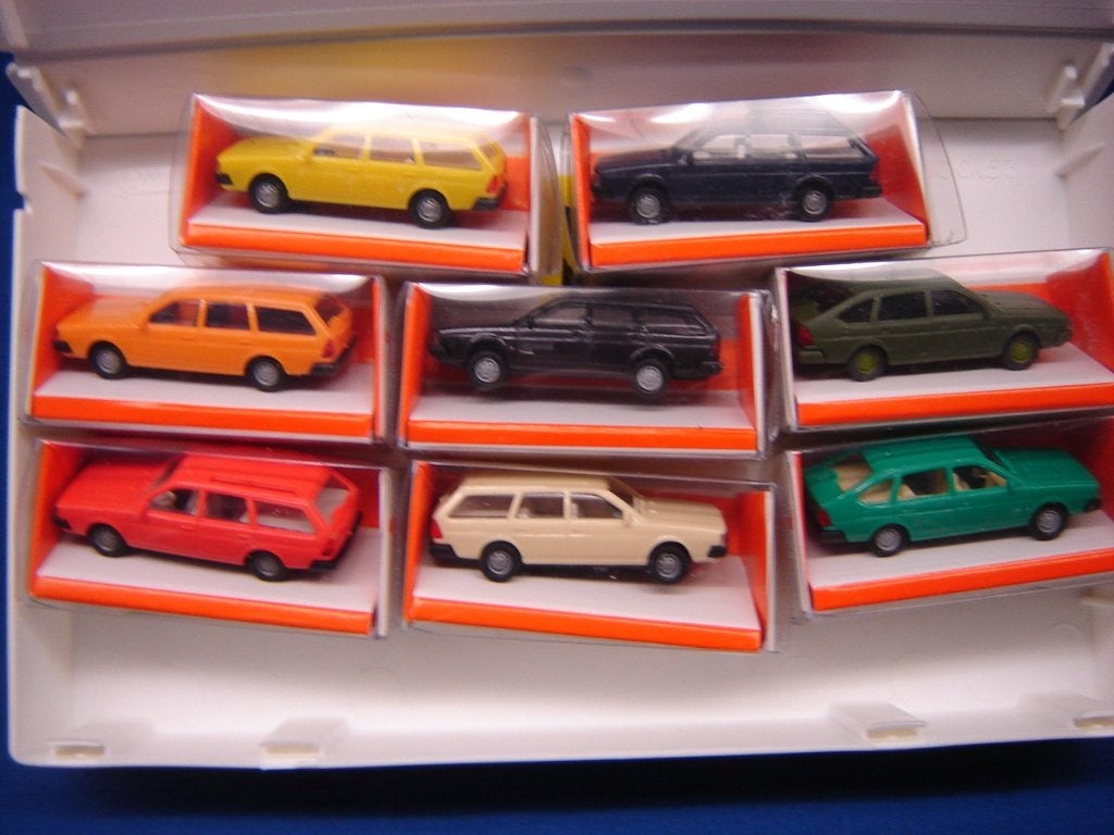 VW Passat B1 5-deurs en Variant - 8 verschillende H0 auto's, Ophalen of Verzenden, Zo goed als nieuw, Auto, Overige merken