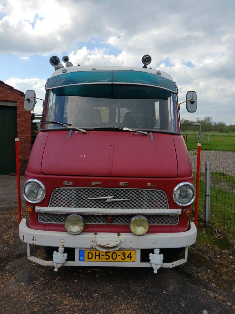 Opel Blitz 1966 apk vrij Rood camper bus, Auto's, Oldtimers, Particulier, Benzine, Stationwagon, Geïmporteerd, Rood, Ophalen