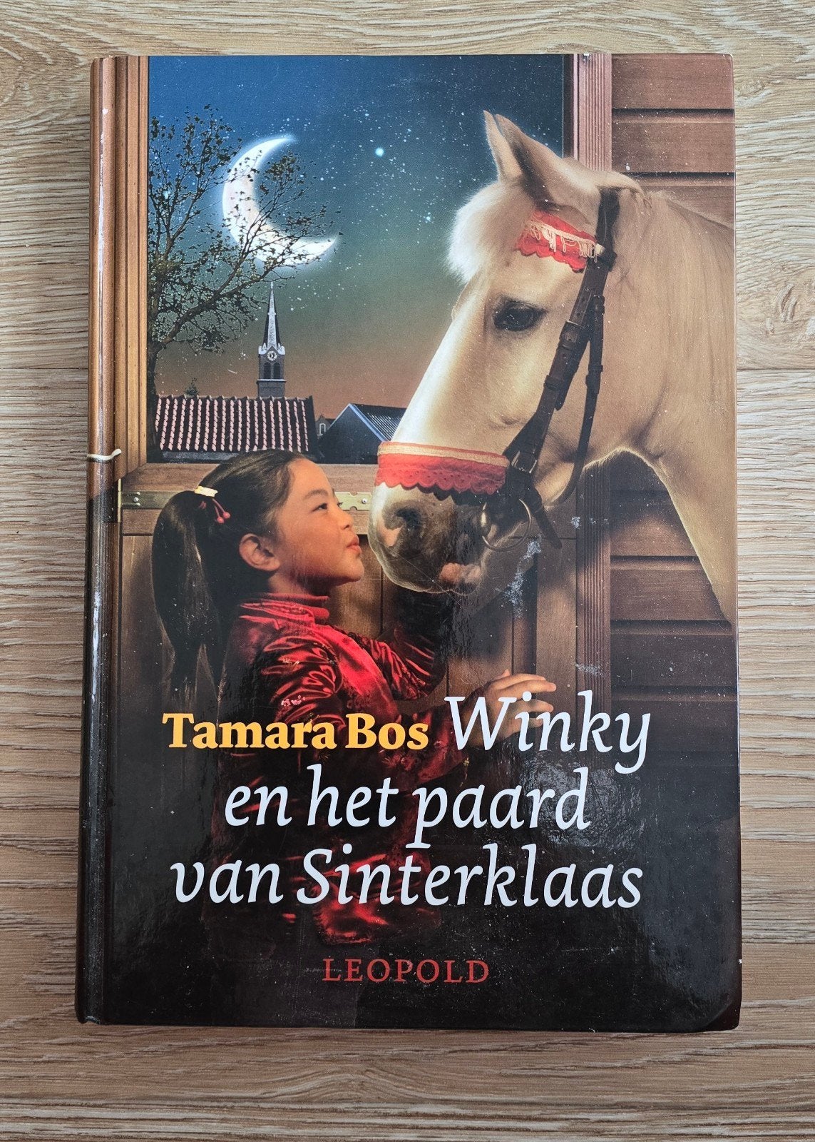 Winky en het paard van Sinterklaas - Tamara Bos, Ophalen of Verzenden, Gelezen, Tamara Bos, Fictie algemeen
