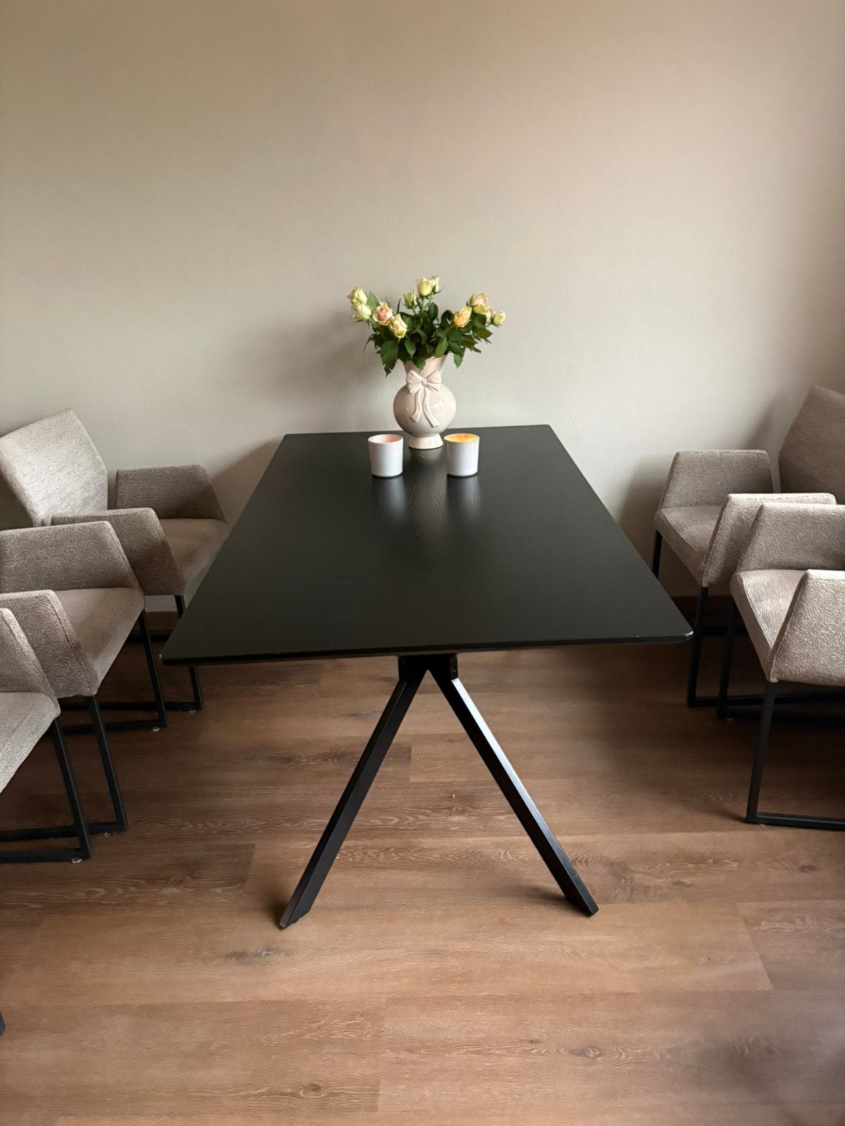 Zwarte eettafel, Huis en Inrichting, Ophalen, 50 tot 100 cm, Zo goed als nieuw, 150 tot 200 cm