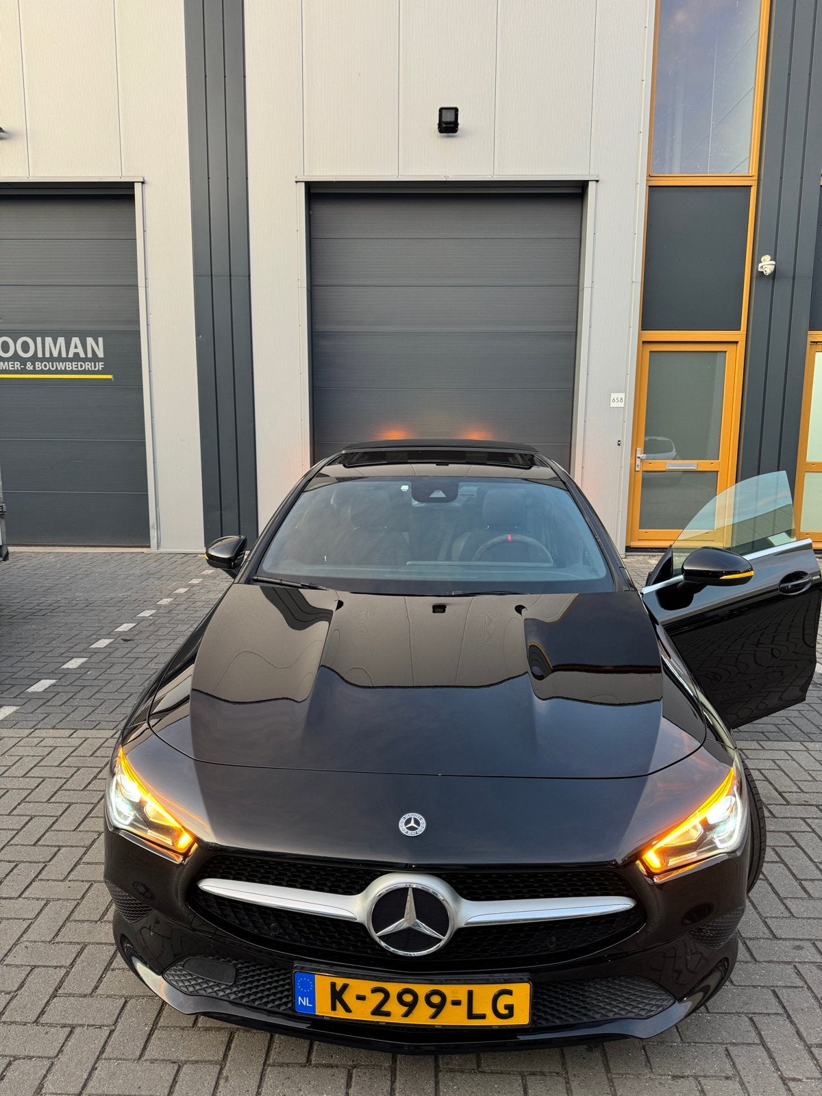 Mercedes-Benz CLA 200 163pk 7G-DCT 2021 Zwart, CLA, 4 cilinders, 715 kg, Origineel Nederlands