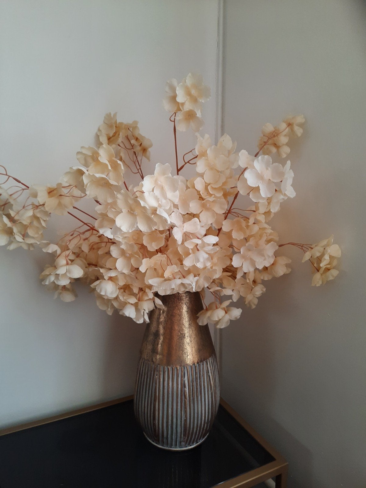 Vaas met bloesem bloemen, Overige materialen, Ophalen of Verzenden, Zo goed als nieuw, Goud