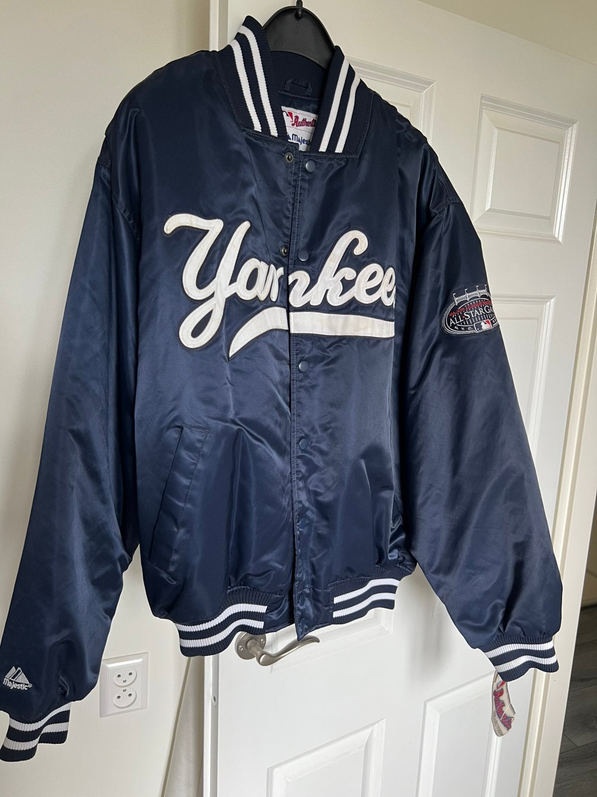 Majestic New York Yankees bomber XL en, Kleding | Heren, Jassen | Zomer, Zo goed als nieuw, Maat 56/58 (XL), Blauw, Ophalen of Verzenden