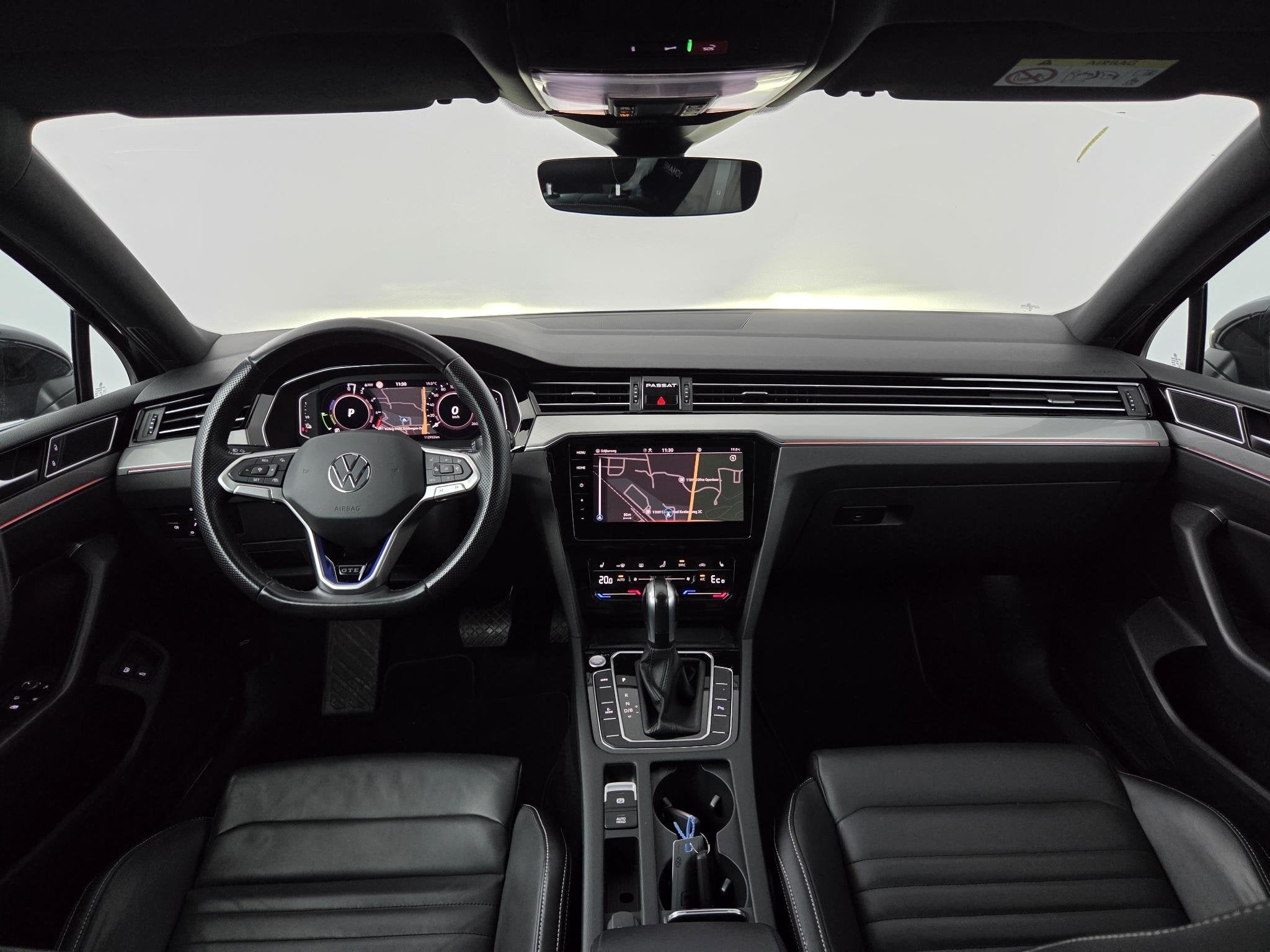 Volkswagen Passat Variant 1.4 TSI PHEV GTE Business | Leder, Gebruikt, 4 cilinders, Met garantie (alle), Zwart