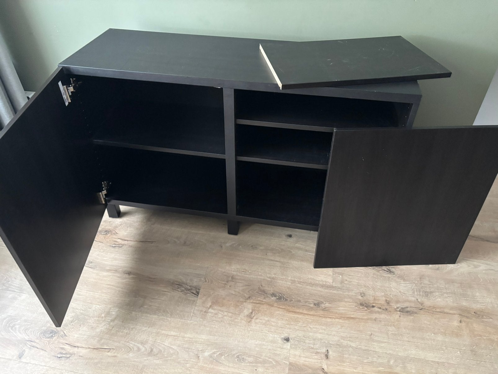 Besta kast zwart met deurtjes lappviken, Ophalen, 150 tot 200 cm, Minder dan 100 cm, 25 tot 50 cm