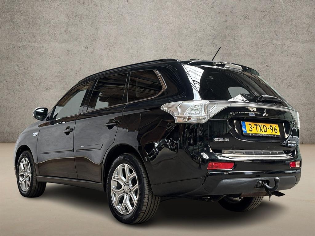 Mitsubishi Outlander 2.0 PHEV Deluxe 203Pk Automaat (SCHUIFD, Automaat, Zwart, 4 cilinders, Zwart