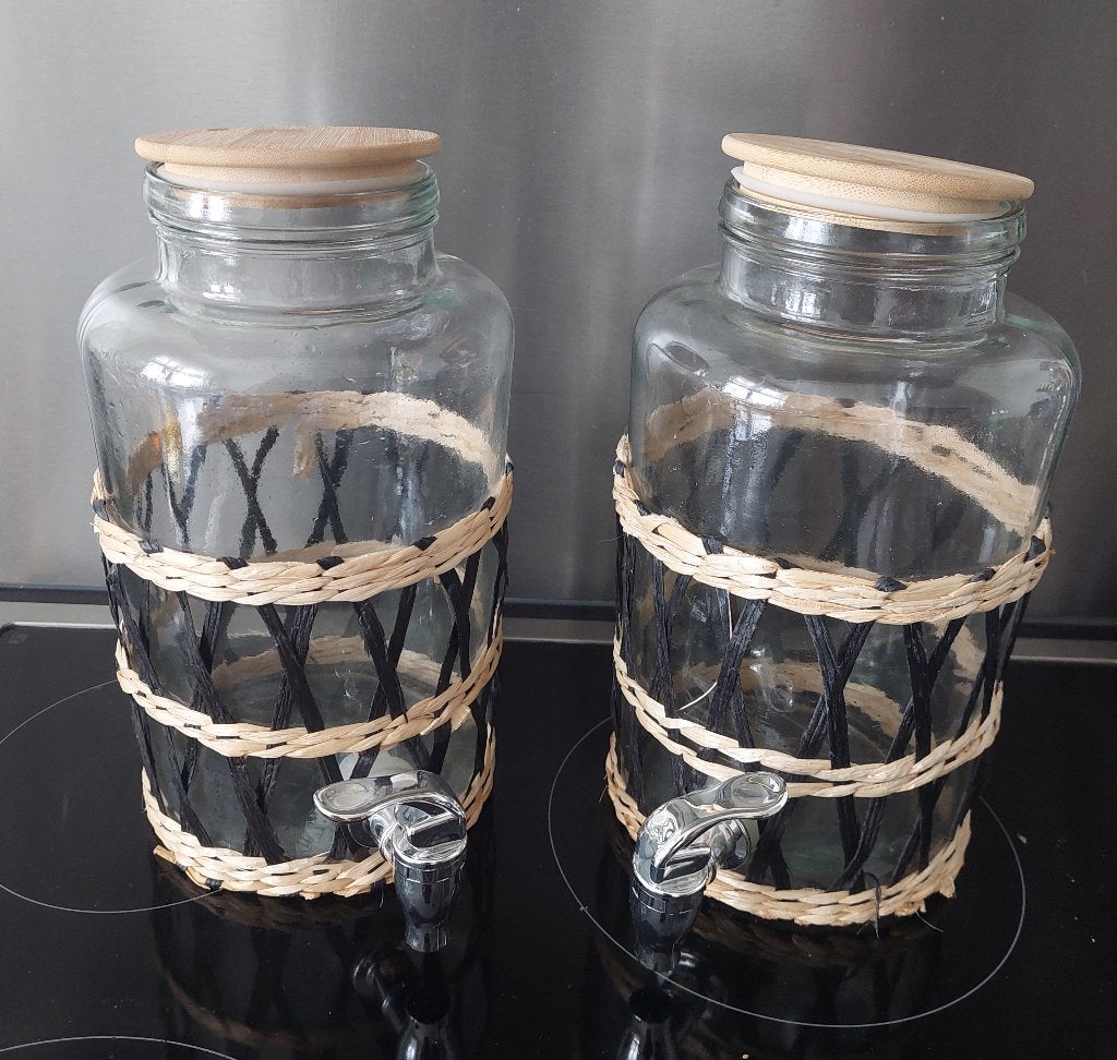2 Limonade/sap kannen met kraantje., Ophalen, Meerkleurig, Overige stijlen, Zo goed als nieuw