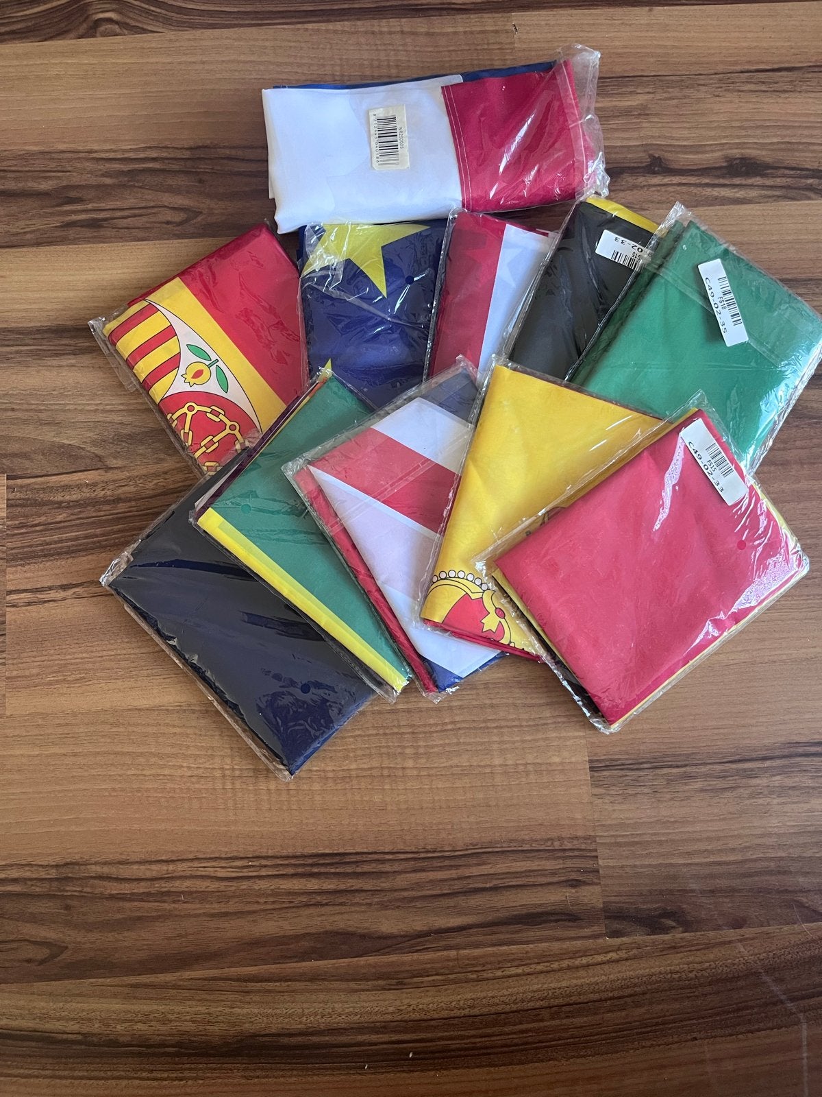 11 vlaggen nieuw, Ophalen of Verzenden, Nieuw