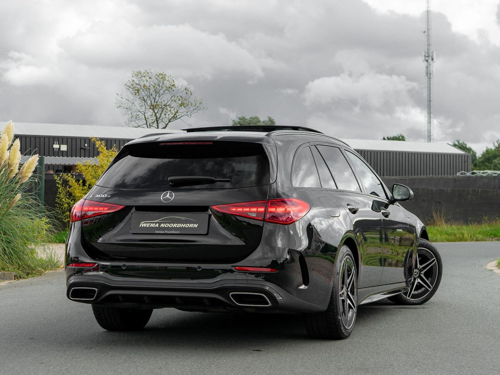 Mercedes C-klasse Estate 300 e AMG Limited|Panoramadak|Multi, Automaat, Automatische klimaatregeling, Achterwielaandrijving, 4 cilinders