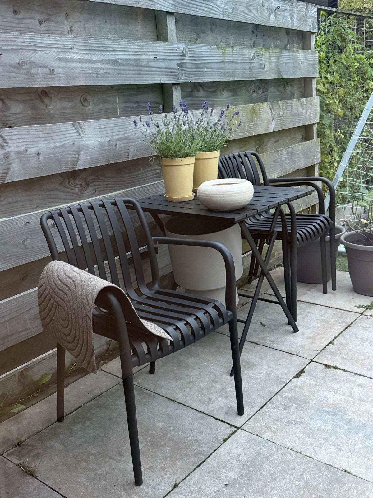 Zwarte tuinset: 3 stoelen en tafel, Ophalen, Eettafel, 3 zitplaatsen, Aluminium