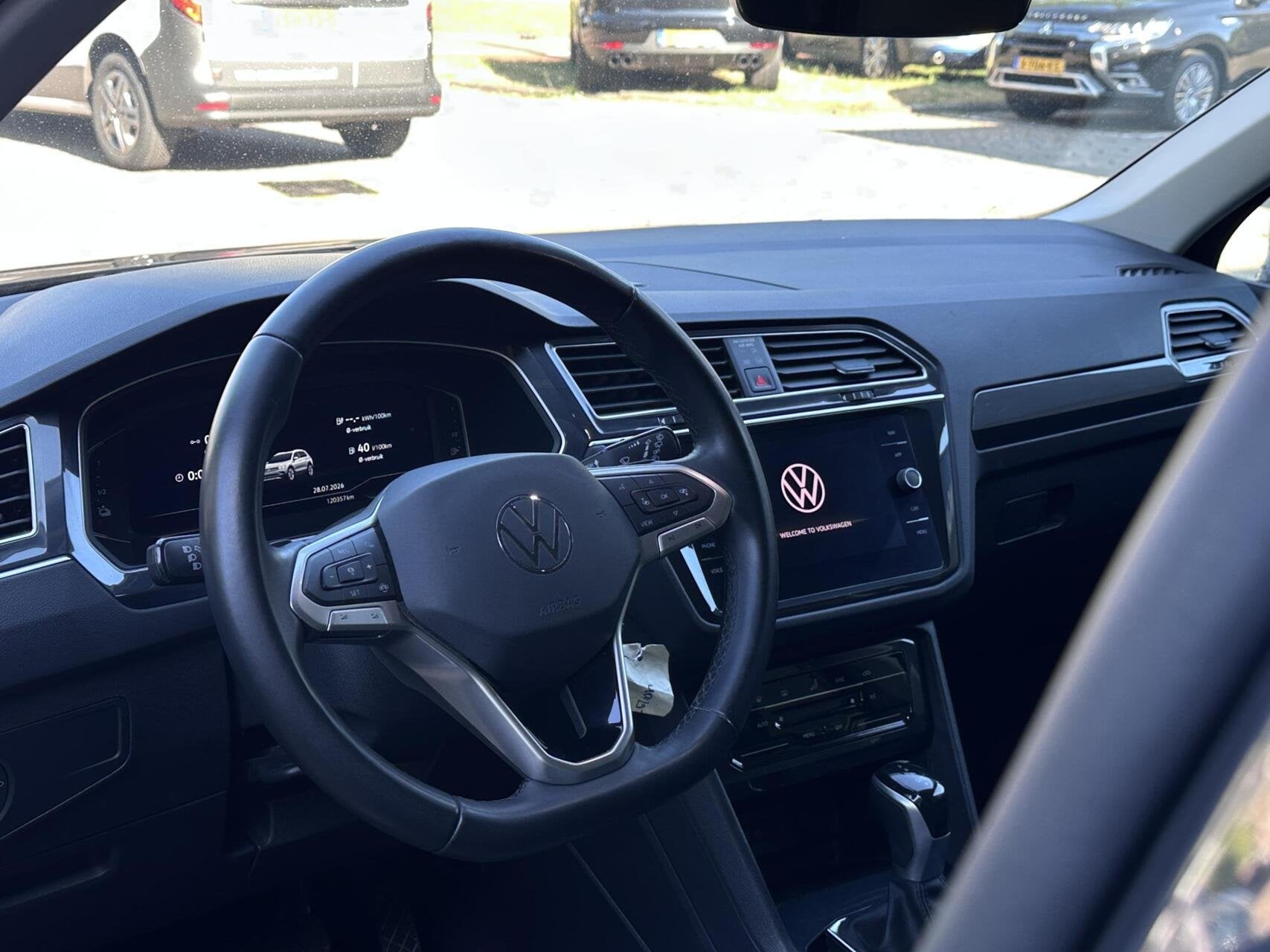 Volkswagen Tiguan 1.4 TSI eHybrid Life Led, Climat, ACC, Pdc, 1716 kg, Gebruikt, 4 cilinders, Met garantie (alle)