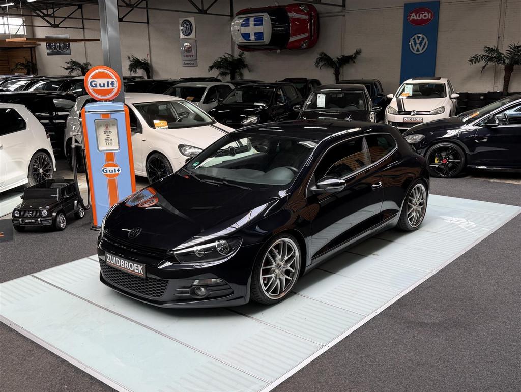 Volkswagen Scirocco 2.0 DSG! Leer! Cruise! Clima! (bj 2010), Auto's, Automaat, Gebruikt, 4 cilinders, 1984 cc