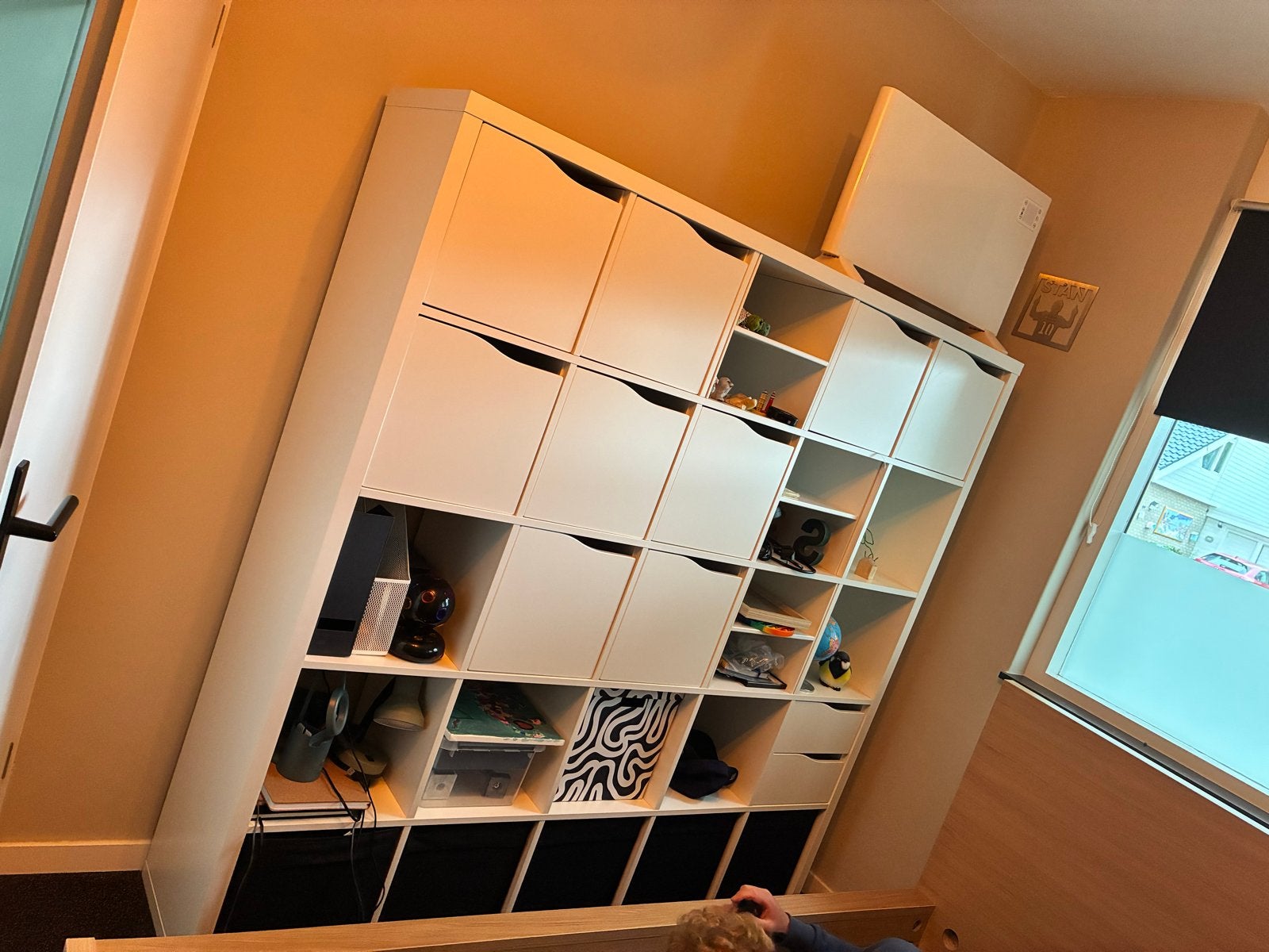 IKEA Kallax kast met 5 witte deurtjes, Huis en Inrichting, Kasten | Wandmeubels, Ophalen, Gebruikt, Minder dan 150 cm, Minder dan 100 cm