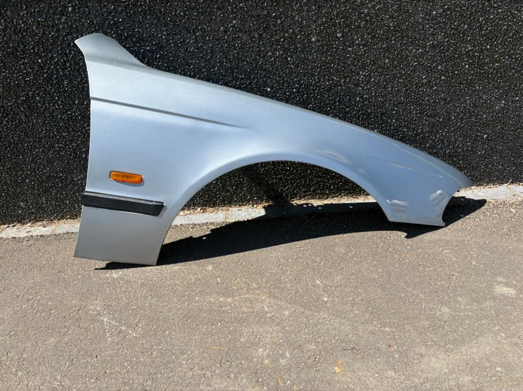 Rechtervoorscherm BMW E39, Ophalen, Rechts, BMW, Spatbord