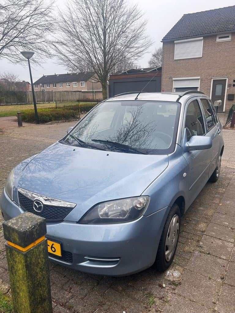 Mazda 2 1.2 16V 2003 Blauw Airco, Auto's, Voorwielaandrijving, 1025 kg, 15 km/l, 1242 cc