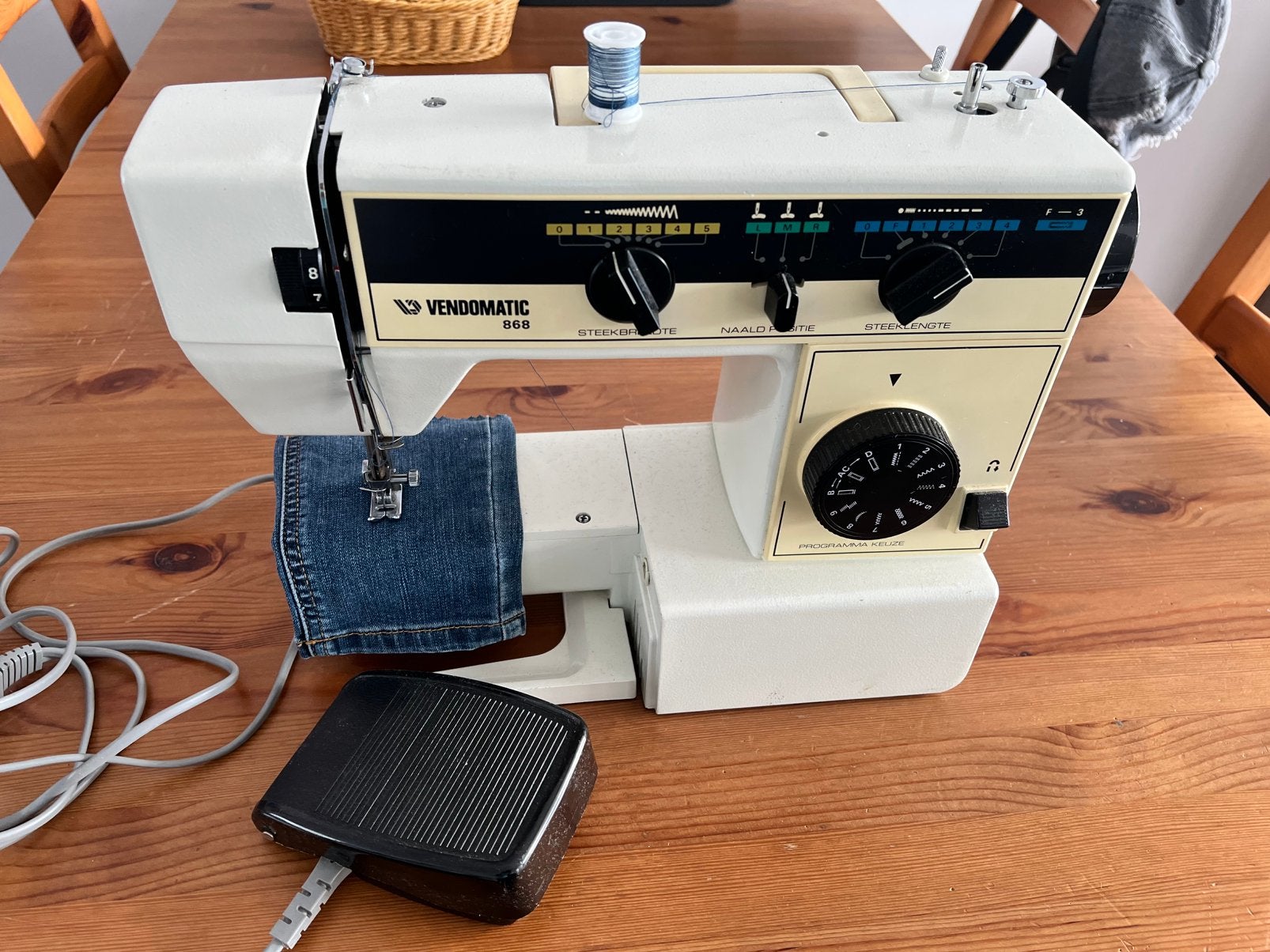 Vendomatic 868 naaimachine te koop, Hobby en Vrije tijd, Naaimachines en Toebehoren, Ophalen of Verzenden