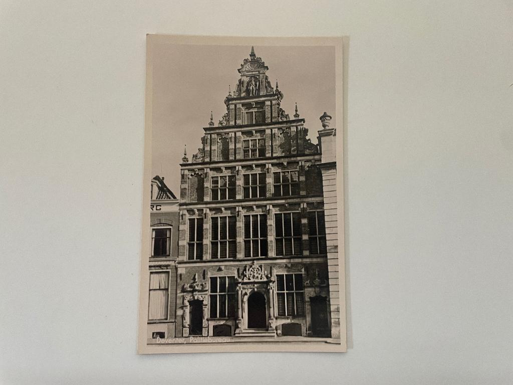 D756 Oude Ansichtkaart Deventer : Politiebureau (Stadhuis), Verzamelen, Ophalen of Verzenden, Voor 1920, Ongelopen, Overijssel