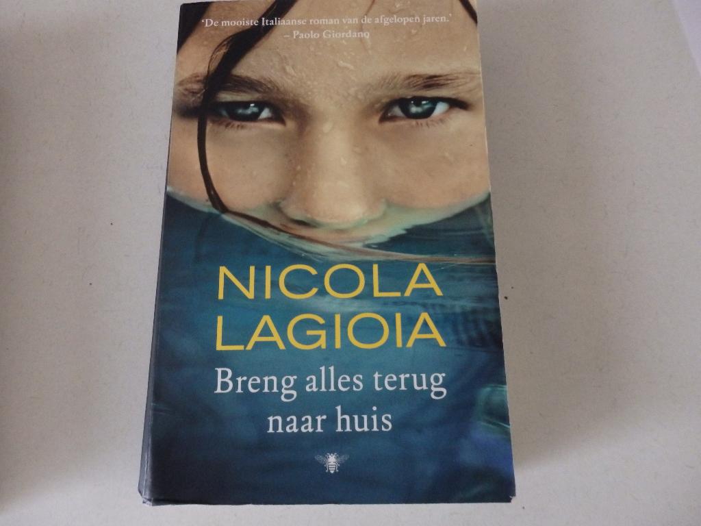 Breng Alles terug naar huis, Nicda Lagioia, Ophalen of Verzenden, Zo goed als nieuw