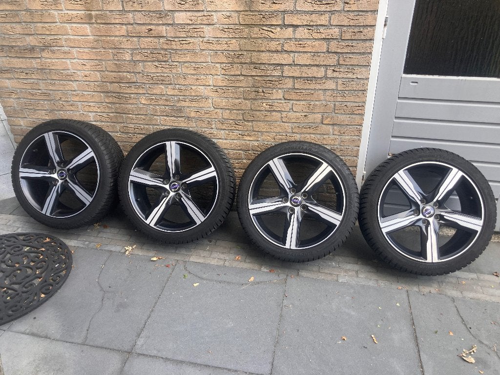 Volvo velgen, Ophalen, 18 inch, Gebruikt, Velg(en)