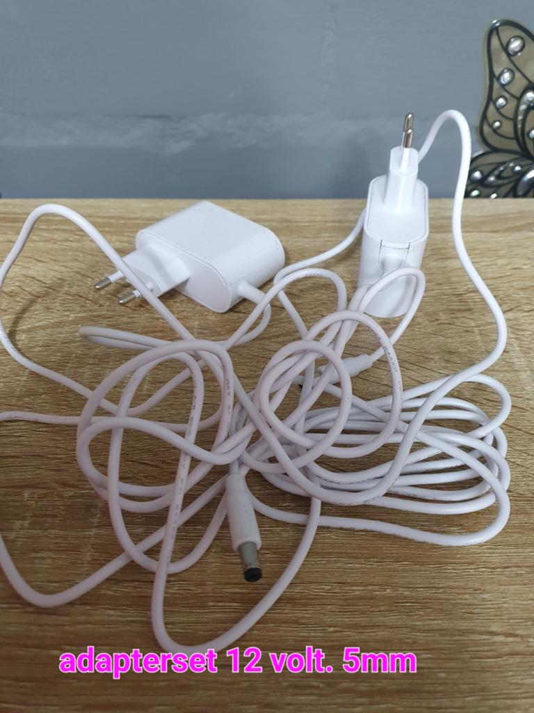 Nieuwe set van 2 adapters 12 volt, 5mm, Ophalen of Verzenden, Nieuw