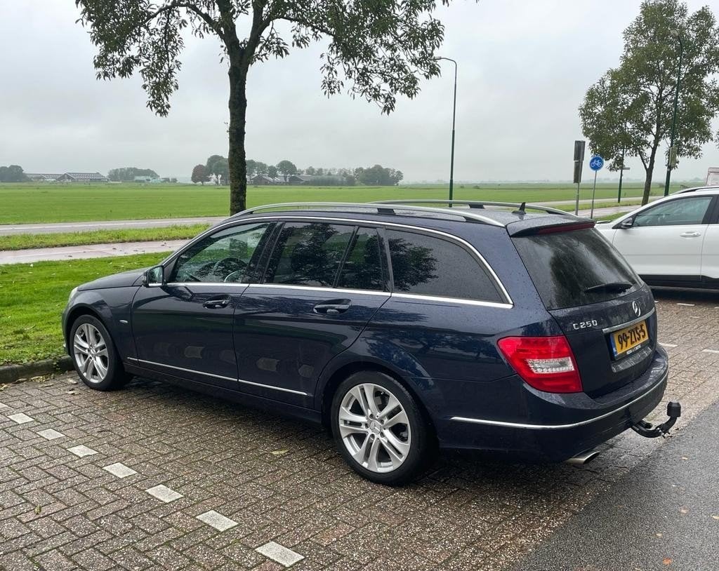 Mercedes-Benz C-Klasse C250 W204 avantgarde 2012 Blauw, Ophalen