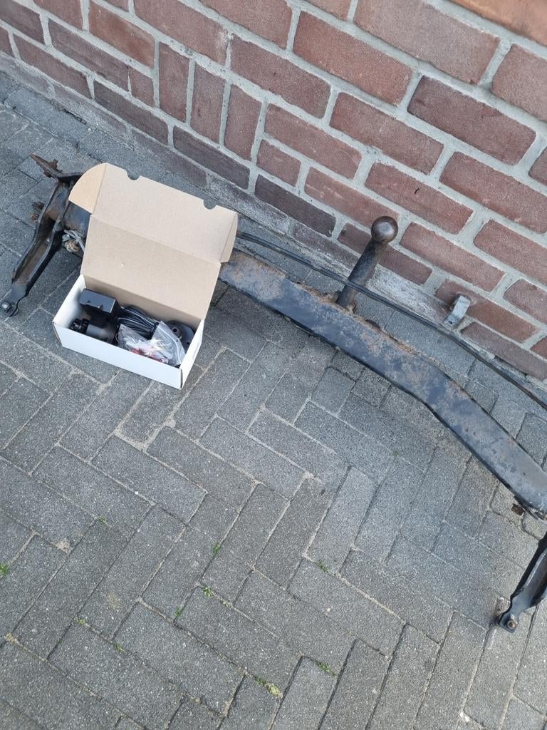 Trekhaak Volkswagen Caddy met nieuwe 7-polige kabelboom, Auto-onderdelen, Ophalen of Verzenden, Gebruikt