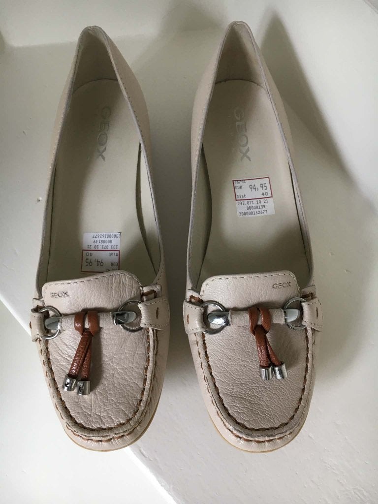 Geox mocassins dames beige maat 40 instappers klein hakje, Ophalen, Zo goed als nieuw, Instappers, Beige