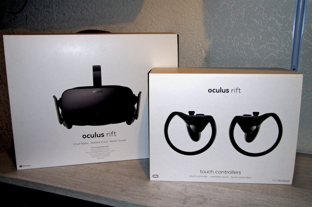 Oculus Rift CV1 + Oculus Touch, Spelcomputers en Games, Virtual Reality, Ophalen, Zo goed als nieuw, VR-bril, Pc