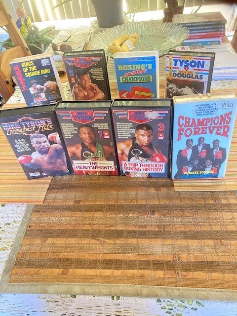 8x Vintage boks VHS videobanden Mike tyson/Ali/Retro, Gebruikt, Alle leeftijden, Overige genres, Ophalen of Verzenden