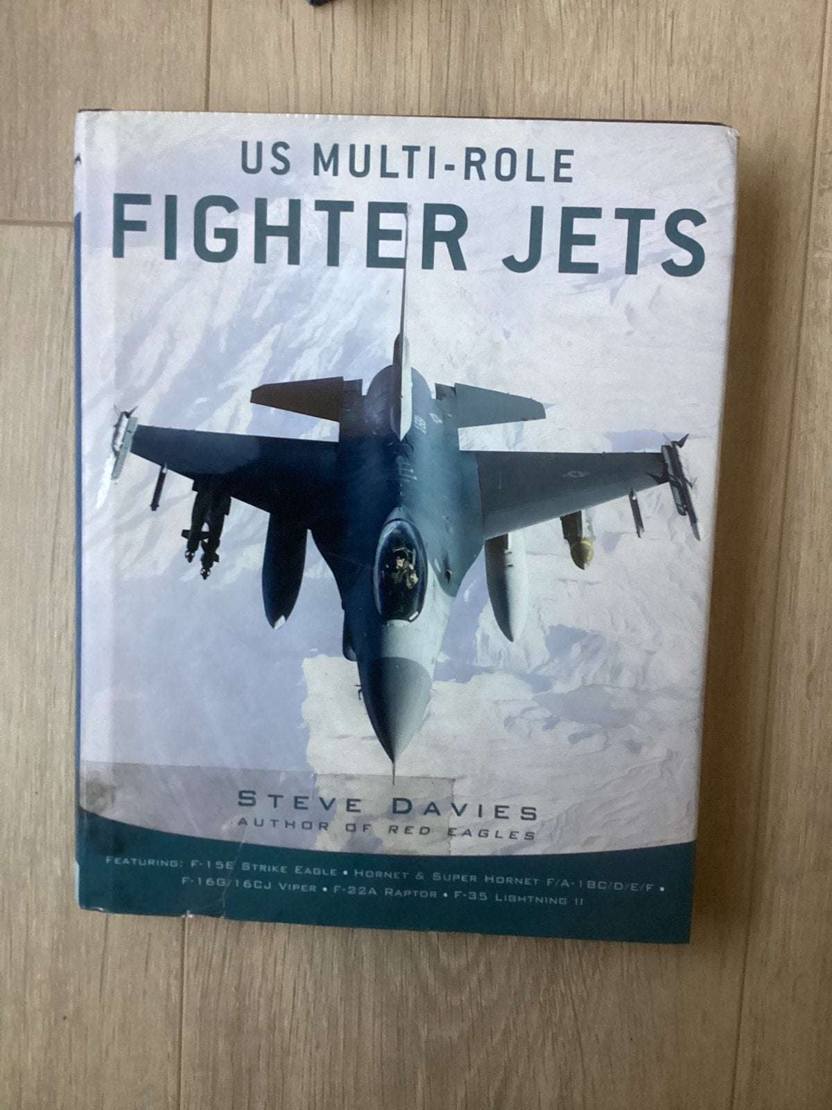 Fighter jets boek usa, Verzamelen, Luchtvaart en Vliegtuigspotten, Ophalen of Verzenden, Zo goed als nieuw, Boek of Tijdschrift