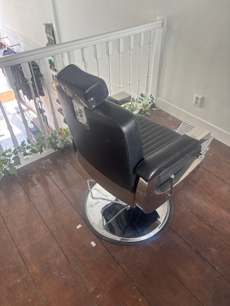 2x Zwarte kappersstoelen - Goede staat, kleine service nodig, Ophalen