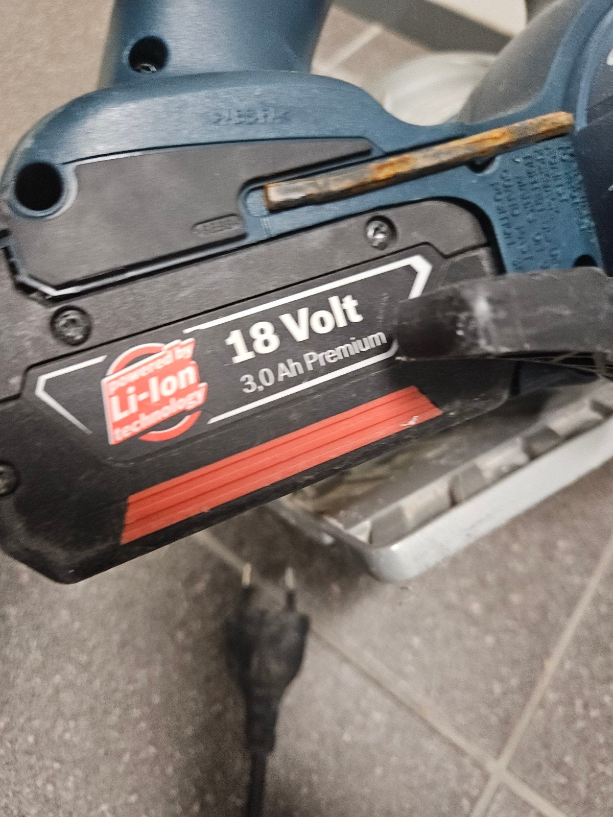 Bosch GKS 18 V-LI Professionele Accu Cirkelzaag met Lader, Ophalen, Gebruikt, Cirkelzaag, 600 tot 1200 watt