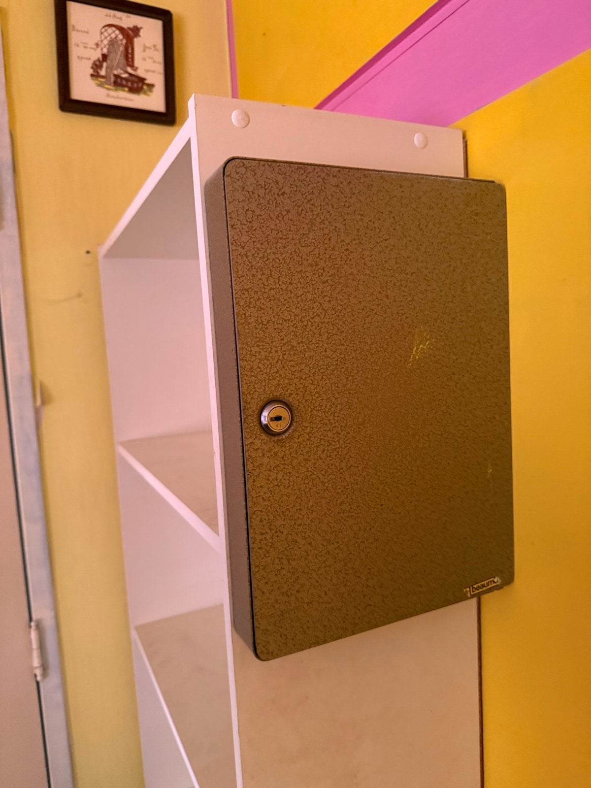 Boekenkast met Sleutelkastje met sleutels, Ophalen, Minder dan 50 cm, Gebruikt, Minder dan 25 cm