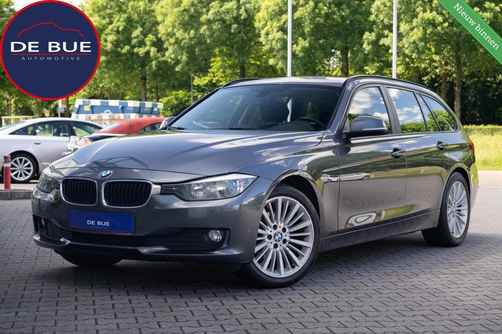 BMW 3-serie Touring 316i Automaat|2e Eig|Trekhaak|Stoelverwa, Auto's, BMW, Automaat, Gebruikt, 4 cilinders, 1445 kg