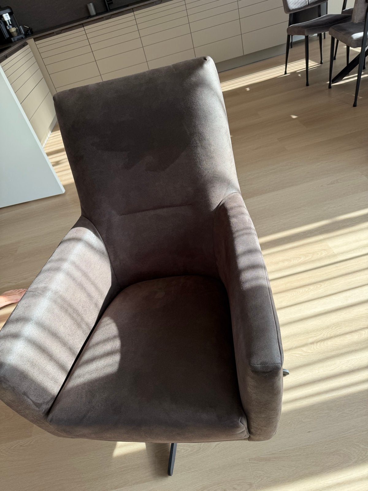 2x Bruine echt leren draai fauteuils, Ophalen, Gebruikt, Leer, 75 tot 100 cm