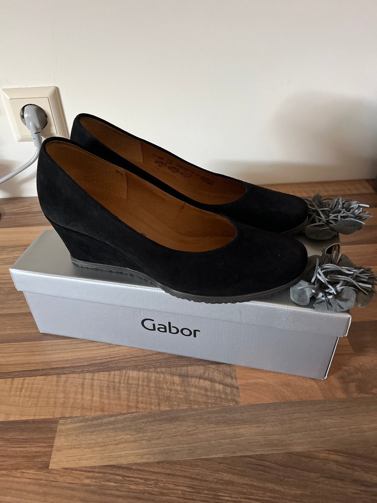Gabor zwarte suède pumps met sleehak, maat 37, Ophalen of Verzenden, Nieuw, Zwart, Pumps
