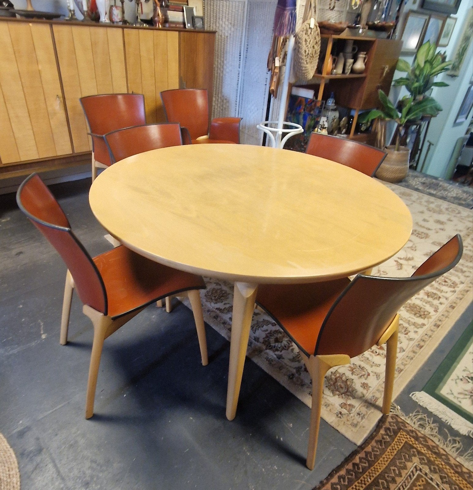Cassina eettafel met 6 stoelen - Mid-century design, Ophalen